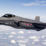 Az USA folytatja a katonai jelenlét kiépítését Európában - mert Európát meg kell törni